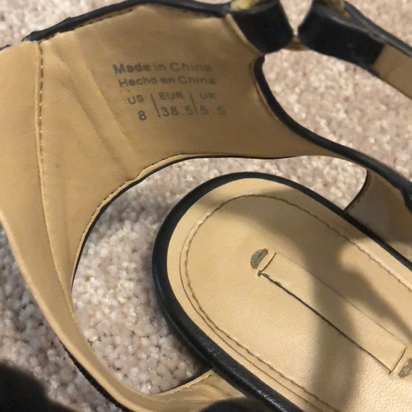 Black sandals - Picture 4 of 5